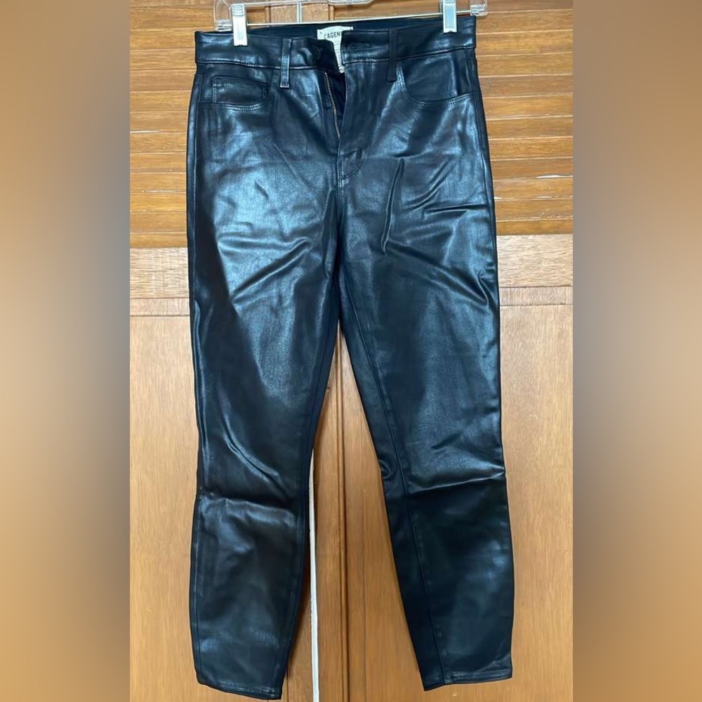 L'AGENCE Black Fabric Blend